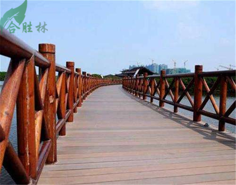 防腐木棧道